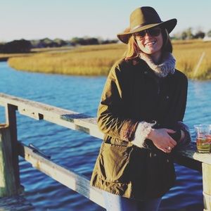 Meet your Posher, Lois anne